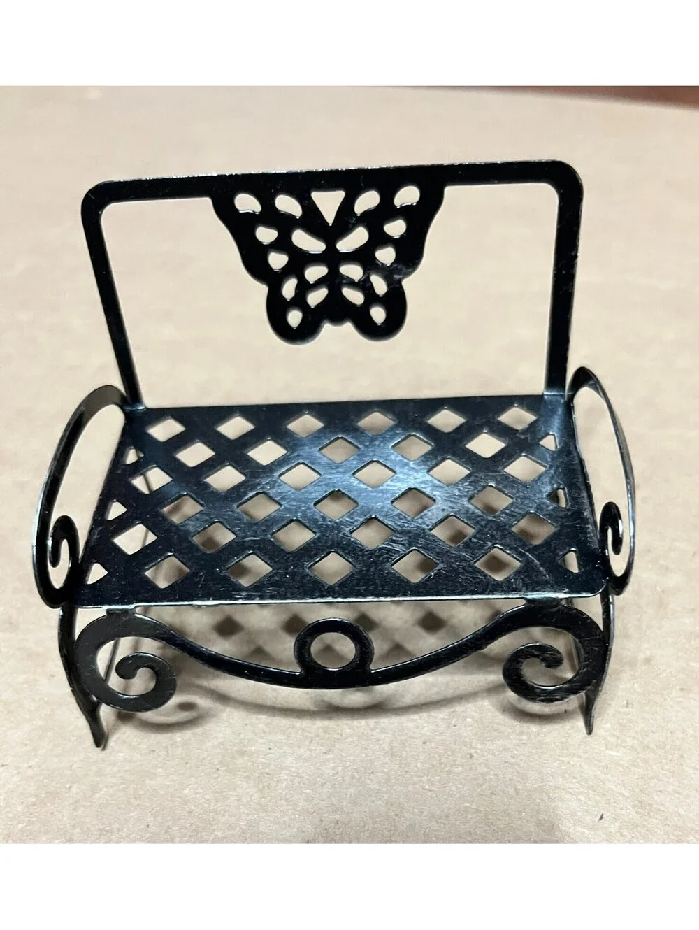 Miniture outside bench - Dollhouses, Book Nooks, dioramas